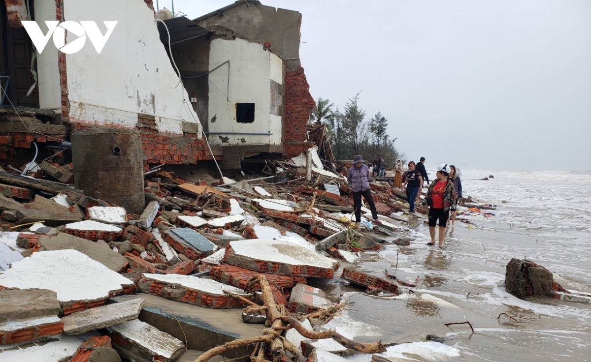 Storm Vamco wreaks havoc in Quang Nam